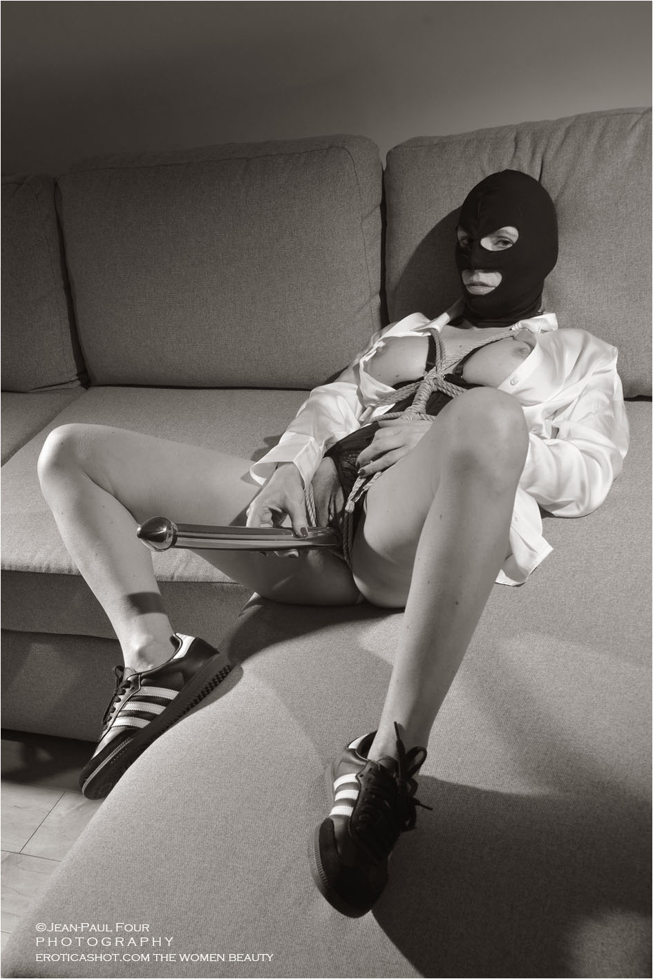 Daniela, total sub, extrem slut, hard model, pee addict, pee in the mouth, anal dildo, cry, whip, hard model follow on eroticashot.com, pict by �Jean-Paul Four