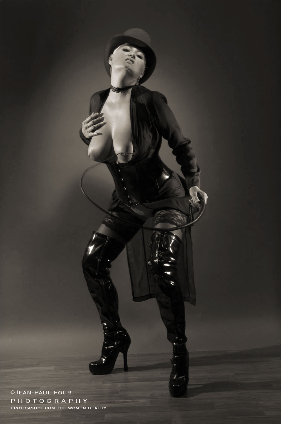 Emma, top model, big boobs, wax, plug game, slave model follow on eroticashot.com, pict by Jean-Paul Four