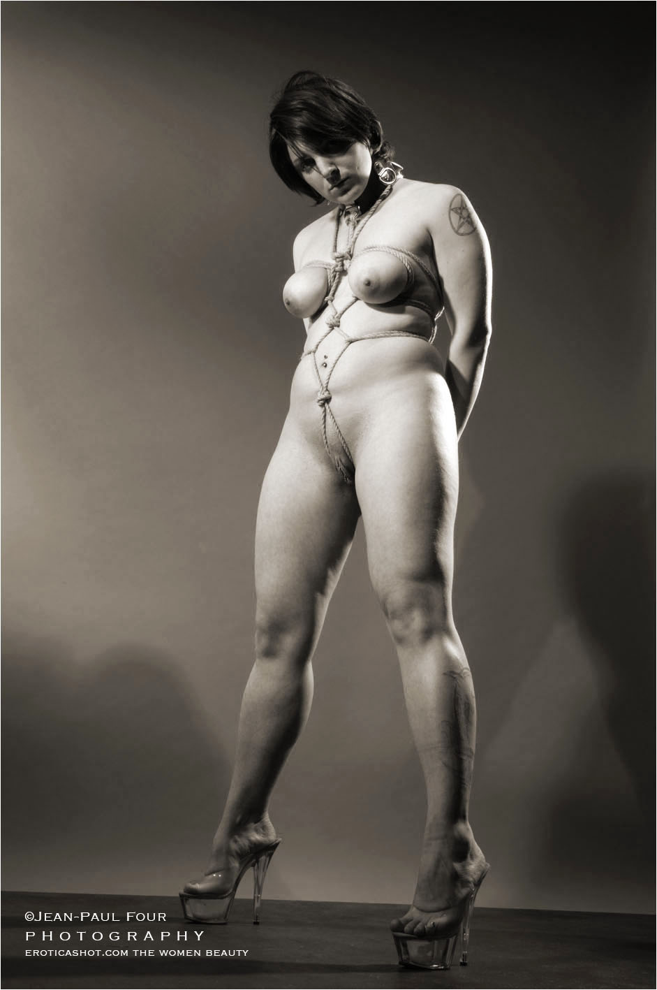 Marilyne, shibari girl, zenta, nude, tatoos, scarification, follow her on eroticashot.com, pict by Jean-Paul Four