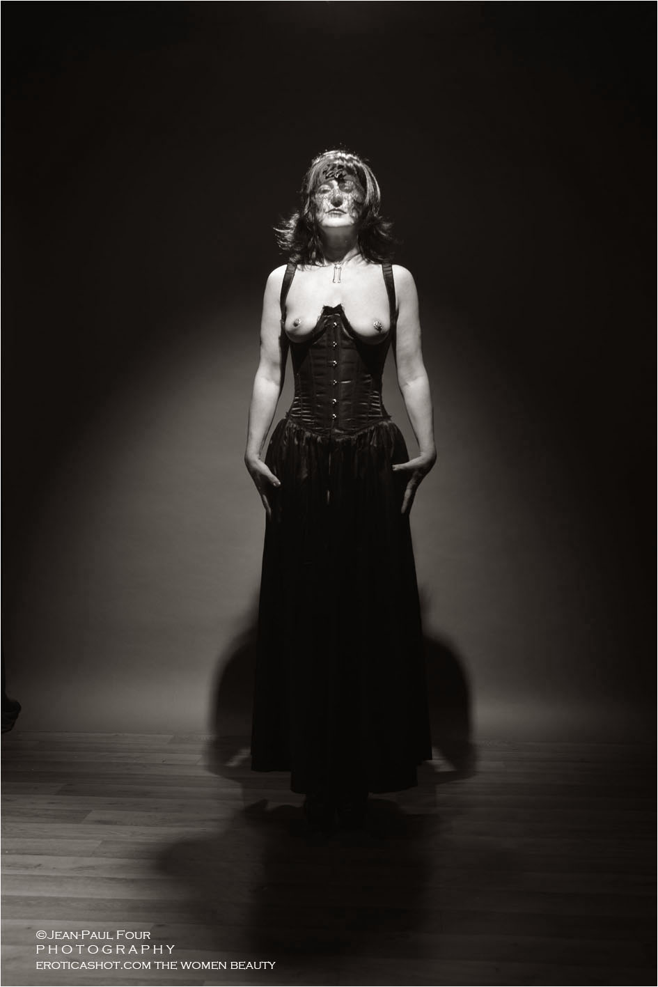 Sam, total sub, nice ass, anal lover, anal insertion, wax game, Italian model; model for les bijoux de Venue, diapason, tits and pussy torture, slut, pee, follow on eroticashot.com, pict by �Jean-Paul Four