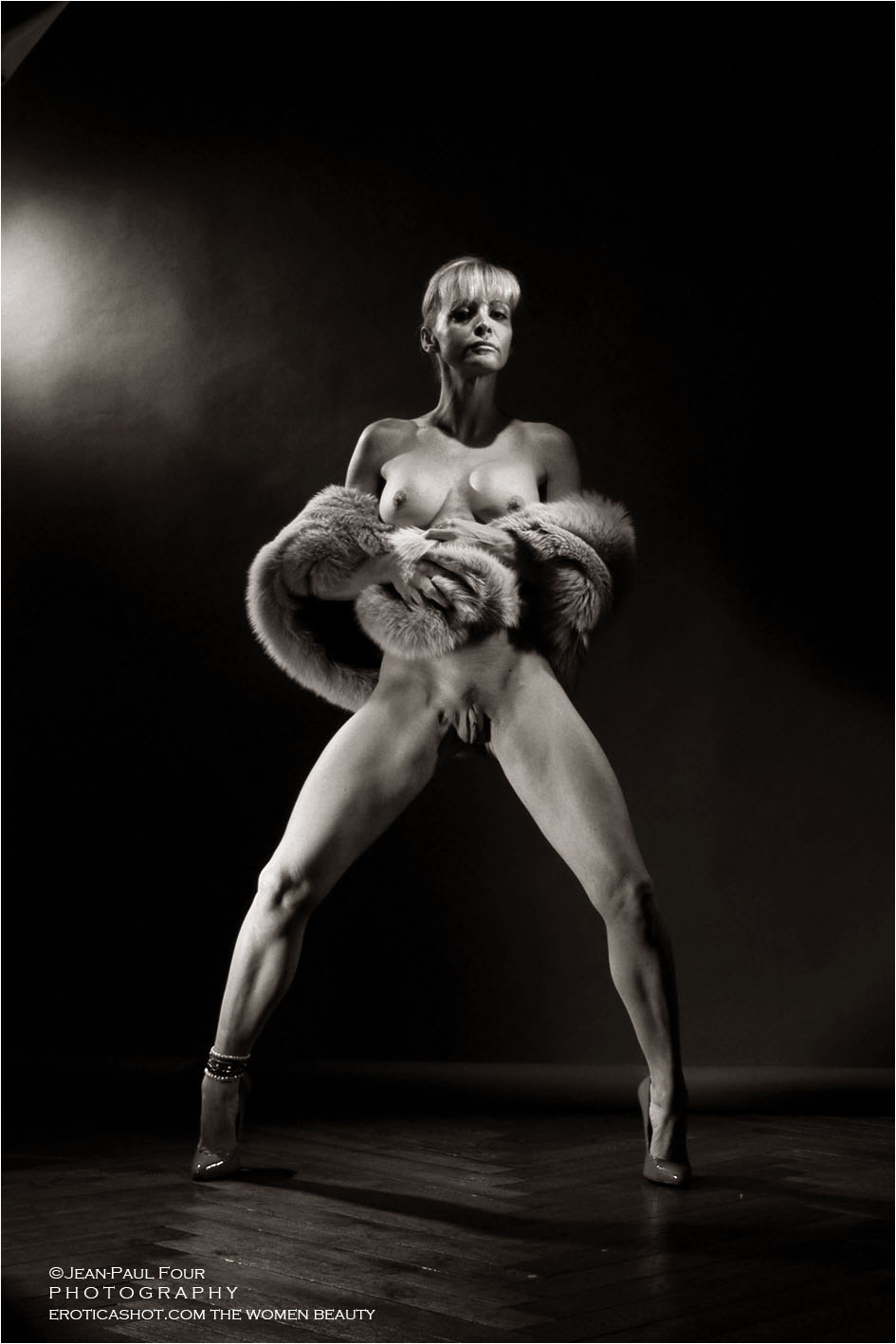 Souki, sub, whore, blonde slut, blonde bitch, model xtreme, lover, anal fucking, pussy and tits torture, suspension, wax game, follow her on eroticashot.com, pict by �Jean-Paul Four