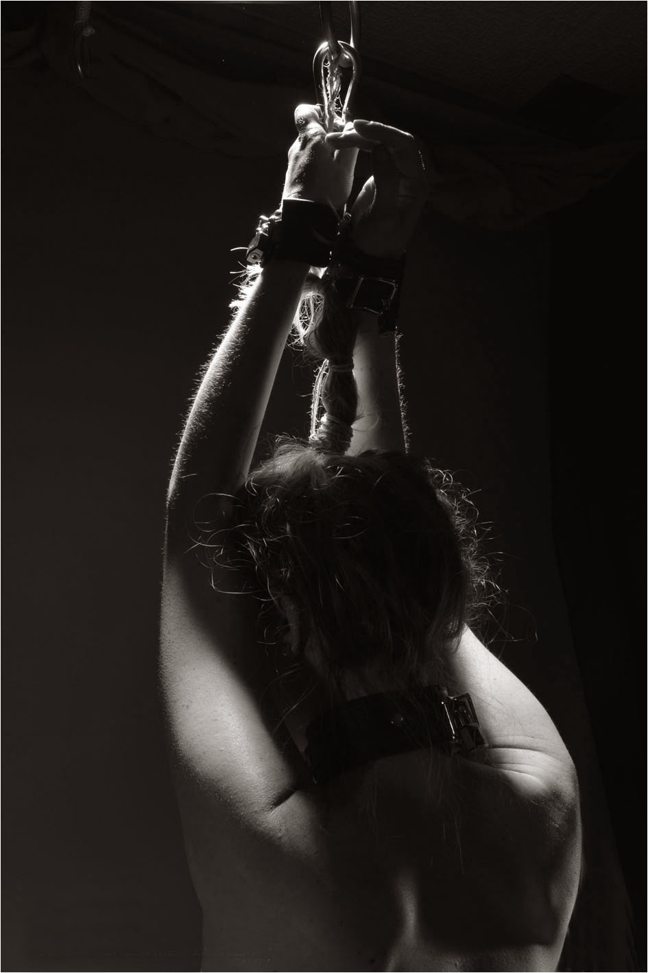 Bienvenue sur le site du photographe Jean-Paul Four. Vous pourrez dans cette galerie virtuelle acheter une photo �rotique d\'art unique de nu f�minin, une image �rotique chic. Welcome to the online shop of the French photographer Jean-Paul Four. Buy an unique art print